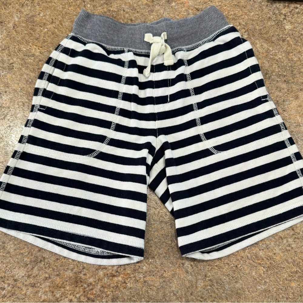 2 Pairs Boys Crazy 8 Shorts